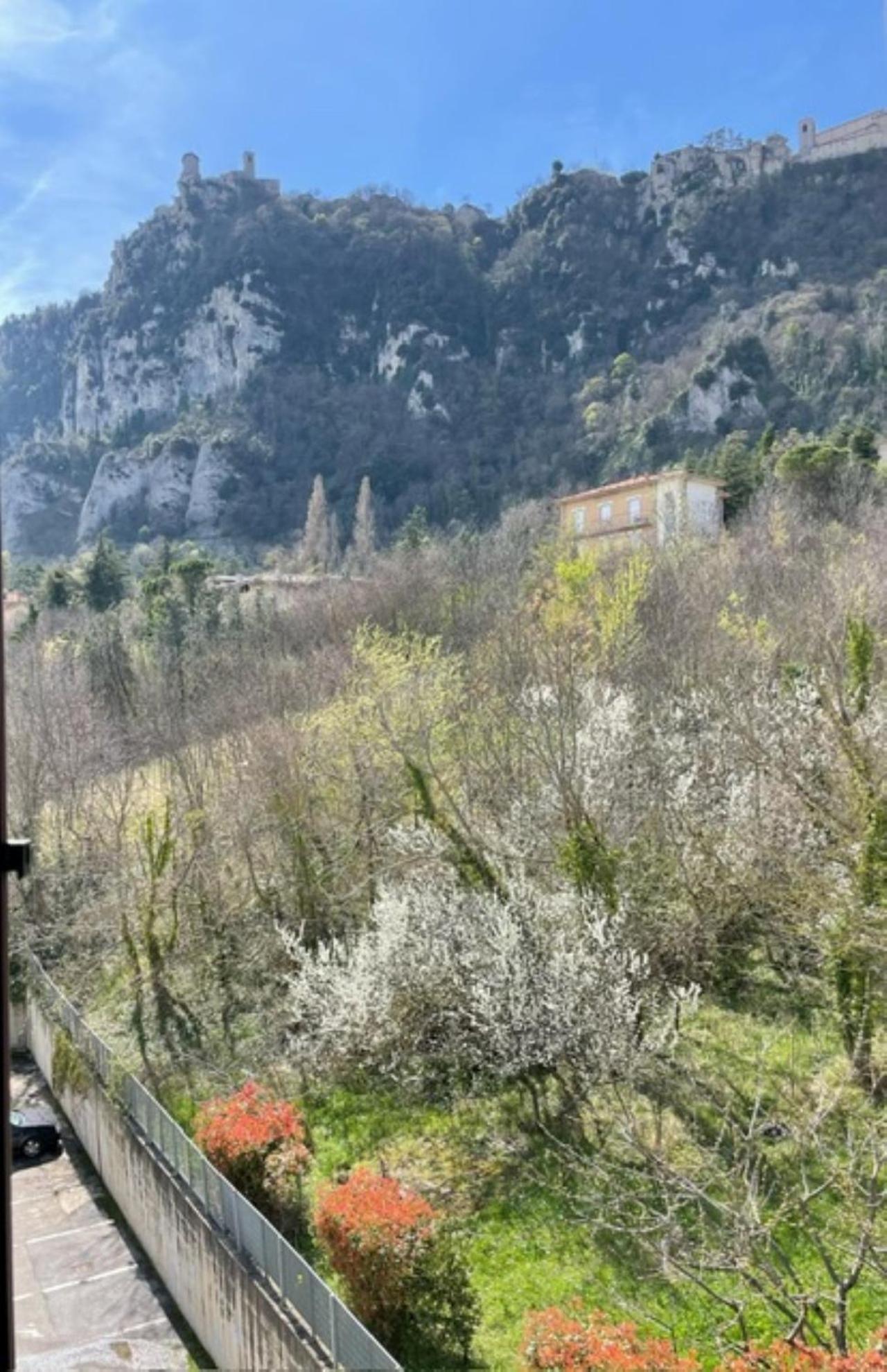 B&B Da Noi Сан Марино Екстериор снимка